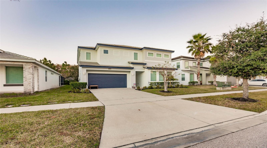KISSIMMEE, Florida 34746, 6 Bedrooms Bedrooms, ,6 BathroomsBathrooms,Residential,For Sale,MONADO,0,MFRO6367529