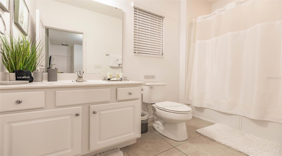 KISSIMMEE, Florida 34746, 6 Bedrooms Bedrooms, ,6 BathroomsBathrooms,Residential,For Sale,MONADO,0,MFRO6367529