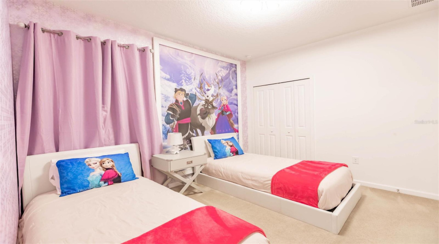 KISSIMMEE, Florida 34746, 6 Bedrooms Bedrooms, ,6 BathroomsBathrooms,Residential,For Sale,MONADO,0,MFRO6367529