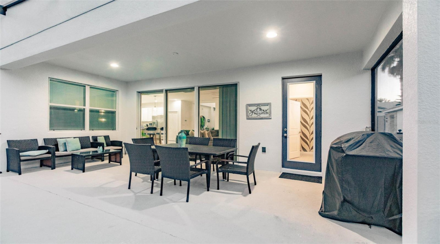 KISSIMMEE, Florida 34746, 6 Bedrooms Bedrooms, ,6 BathroomsBathrooms,Residential,For Sale,MONADO,0,MFRO6367529