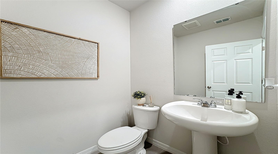 DAVENPORT, Florida 33837, 4 Bedrooms Bedrooms, ,2 BathroomsBathrooms,Residential,For Sale,DENALI,0,MFRO6327837