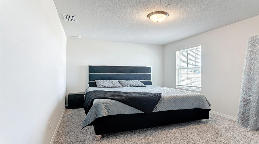 DAVENPORT, Florida 33837, 4 Bedrooms Bedrooms, ,2 BathroomsBathrooms,Residential,For Sale,DENALI,0,MFRO6327837