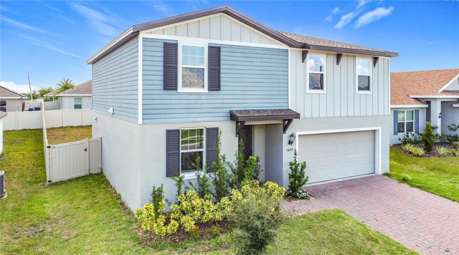 DAVENPORT, Florida 33837, 4 Bedrooms Bedrooms, ,2 BathroomsBathrooms,Residential,For Sale,DENALI,0,MFRO6327837