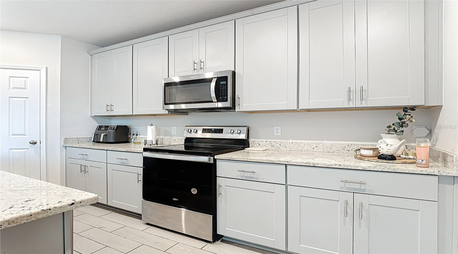 DAVENPORT, Florida 33837, 4 Bedrooms Bedrooms, ,2 BathroomsBathrooms,Residential,For Sale,DENALI,0,MFRO6327837