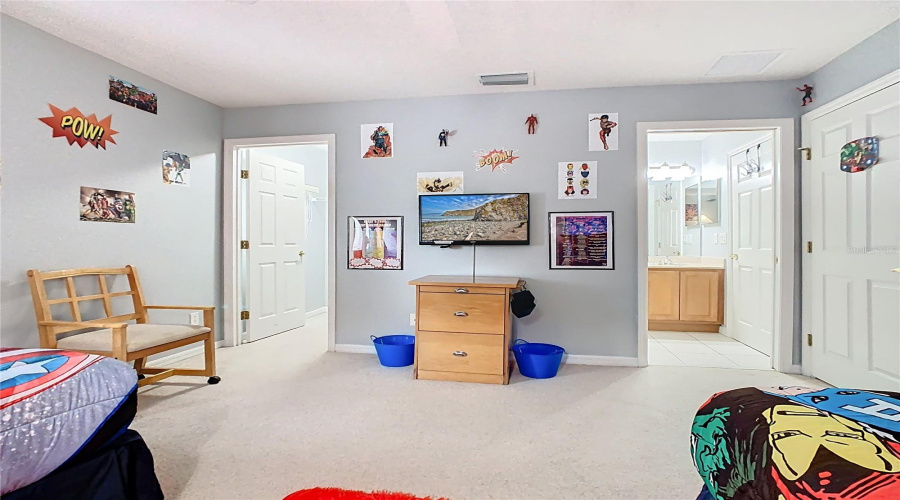 DAVENPORT, Florida 33897, 5 Bedrooms Bedrooms, ,4 BathroomsBathrooms,Residential,For Sale,TUPELO,0,MFRO6367046