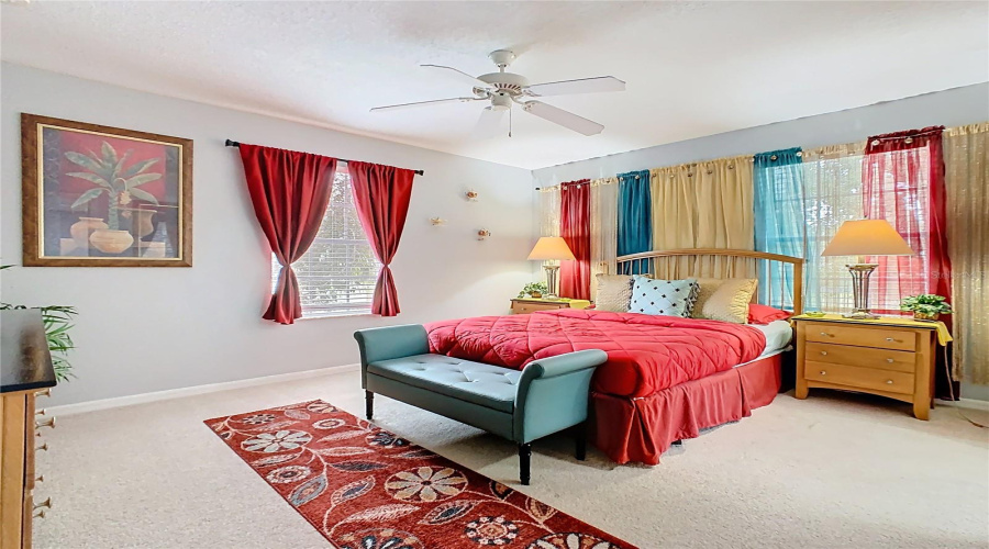 DAVENPORT, Florida 33897, 5 Bedrooms Bedrooms, ,4 BathroomsBathrooms,Residential,For Sale,TUPELO,0,MFRO6367046