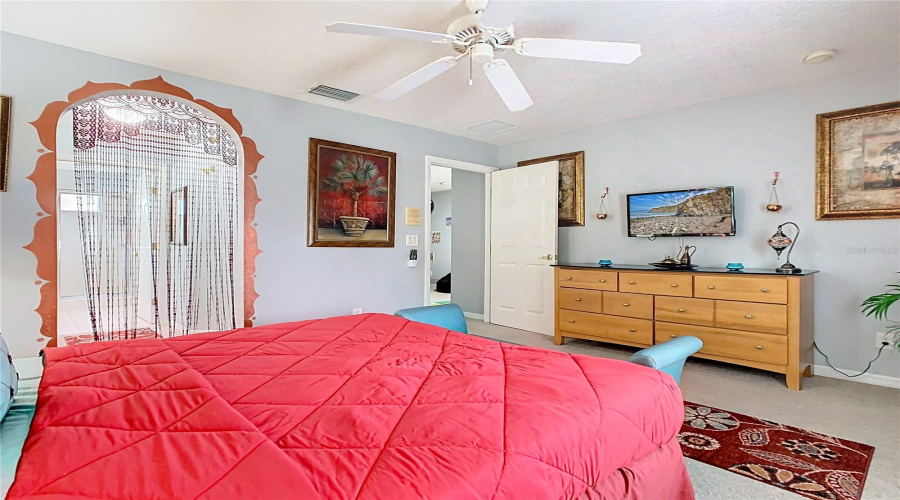 DAVENPORT, Florida 33897, 5 Bedrooms Bedrooms, ,4 BathroomsBathrooms,Residential,For Sale,TUPELO,0,MFRO6367046