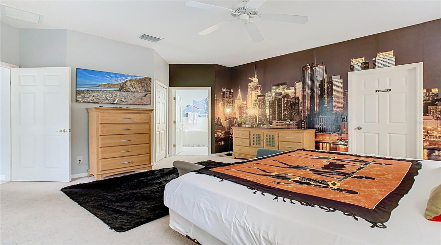 DAVENPORT, Florida 33897, 5 Bedrooms Bedrooms, ,4 BathroomsBathrooms,Residential,For Sale,TUPELO,0,MFRO6367046