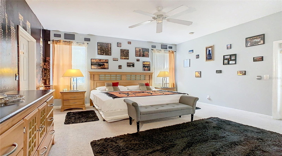 DAVENPORT, Florida 33897, 5 Bedrooms Bedrooms, ,4 BathroomsBathrooms,Residential,For Sale,TUPELO,0,MFRO6367046