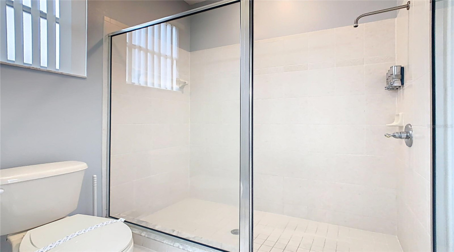 DAVENPORT, Florida 33897, 5 Bedrooms Bedrooms, ,4 BathroomsBathrooms,Residential,For Sale,TUPELO,0,MFRO6367046