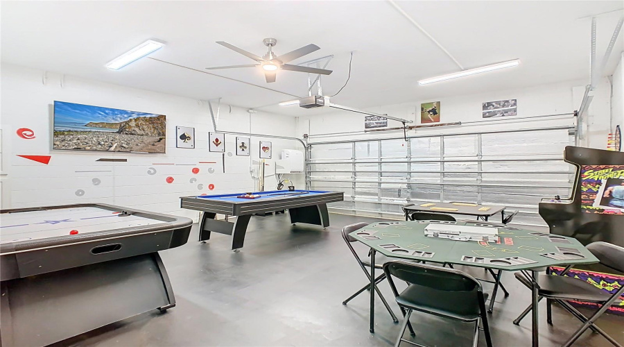 DAVENPORT, Florida 33897, 5 Bedrooms Bedrooms, ,4 BathroomsBathrooms,Residential,For Sale,TUPELO,0,MFRO6367046