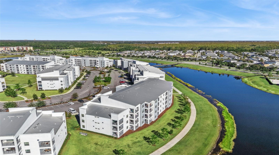 KISSIMMEE, Florida 34746, 2 Bedrooms Bedrooms, ,2 BathroomsBathrooms,Residential,For Sale,PARADOX,0,MFRO6353349