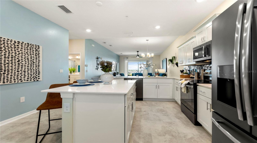 KISSIMMEE, Florida 34746, 2 Bedrooms Bedrooms, ,2 BathroomsBathrooms,Residential,For Sale,PARADOX,0,MFRO6353349