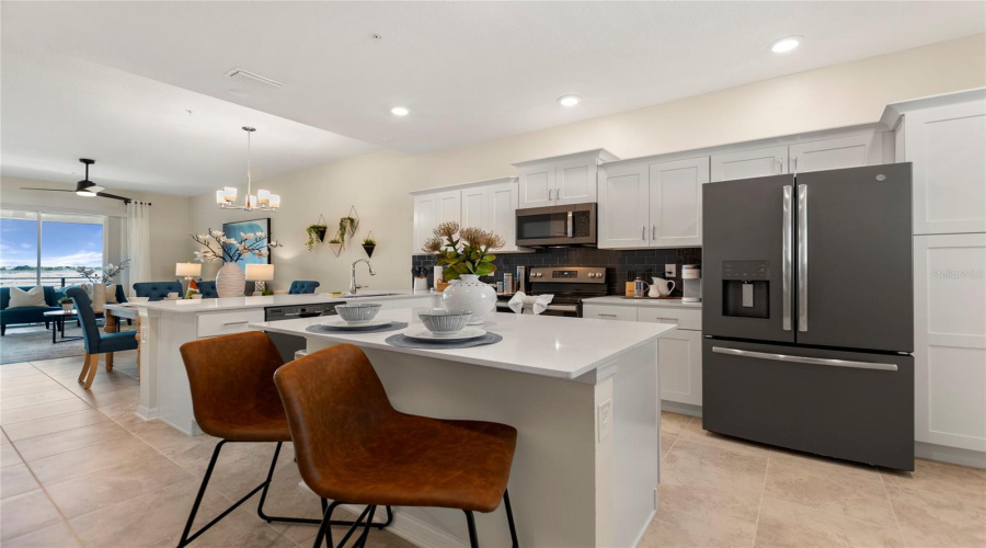 KISSIMMEE, Florida 34746, 2 Bedrooms Bedrooms, ,2 BathroomsBathrooms,Residential,For Sale,PARADOX,0,MFRO6353349