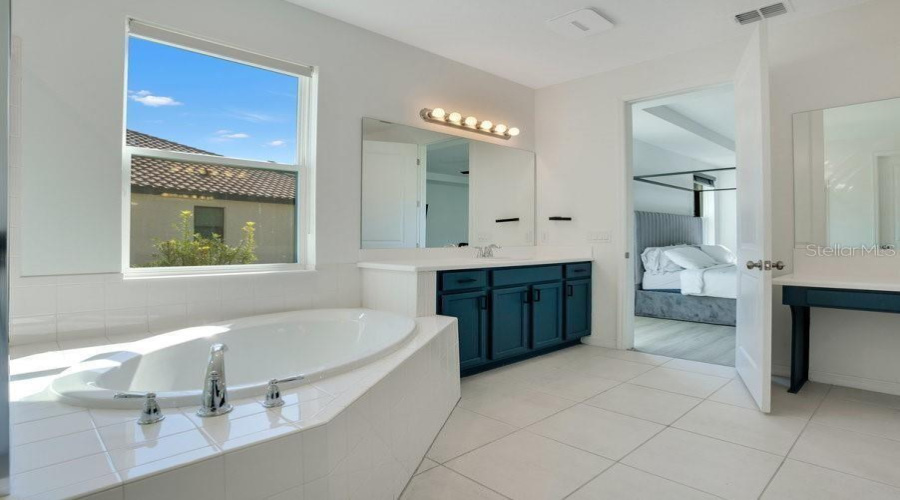 KISSIMMEE, Florida 34746, 5 Bedrooms Bedrooms, ,3 BathroomsBathrooms,Residential,For Sale,AGOSTINO,0,MFRO6367931