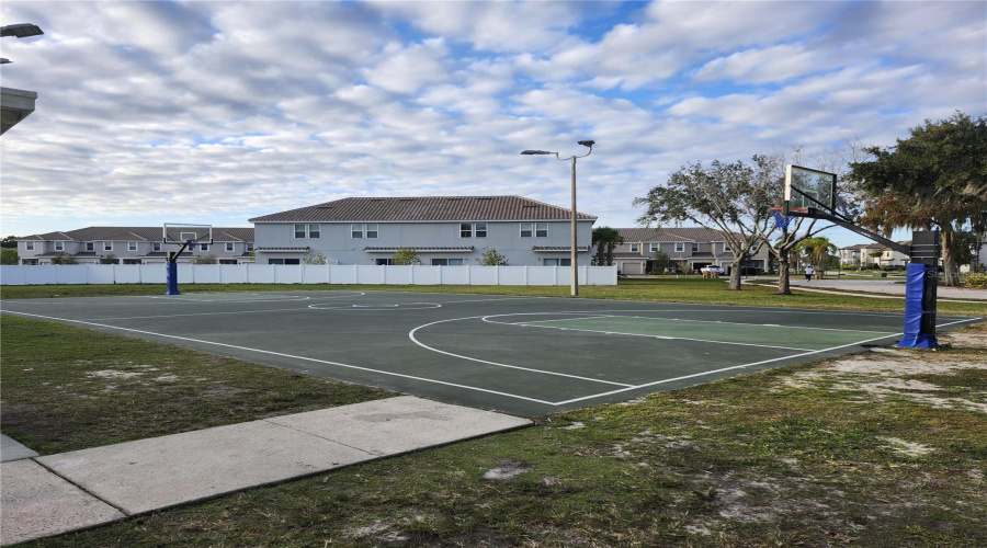 KISSIMMEE, Florida 34746, 5 Bedrooms Bedrooms, ,3 BathroomsBathrooms,Residential,For Sale,AGOSTINO,0,MFRO6367931