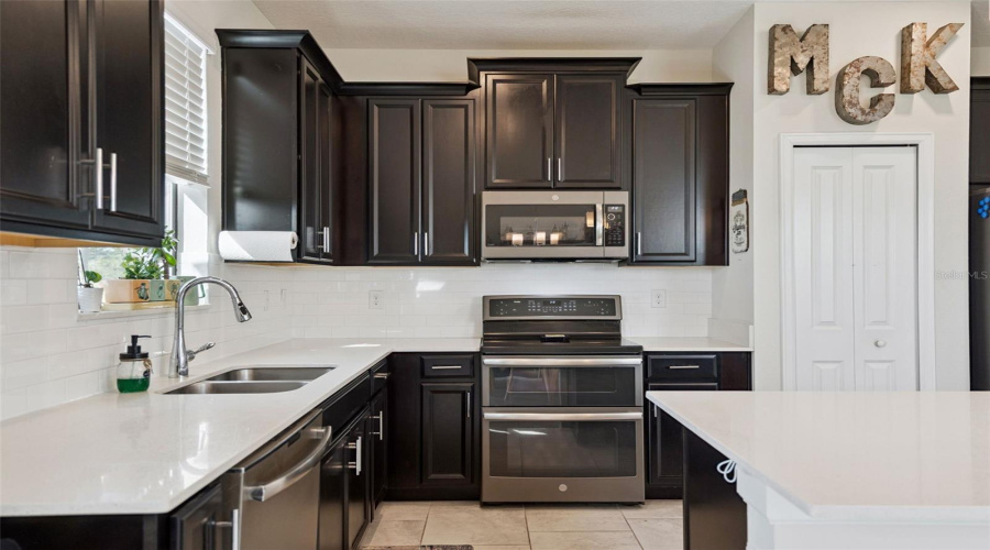 DAVENPORT, Florida 33896, 3 Bedrooms Bedrooms, ,2 BathroomsBathrooms,Residential,For Sale,ROYAL ST GEORGE,0,MFRO6367462