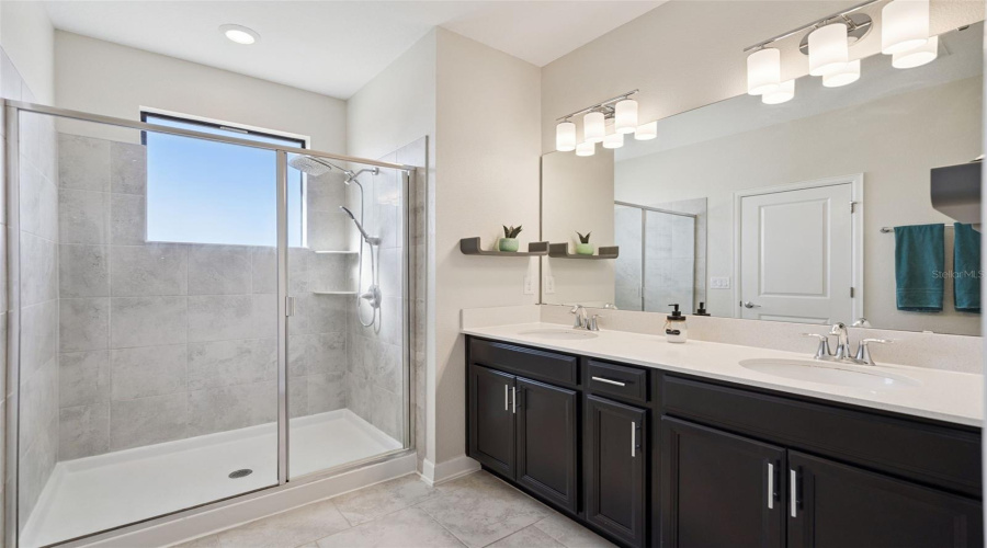 DAVENPORT, Florida 33896, 3 Bedrooms Bedrooms, ,2 BathroomsBathrooms,Residential,For Sale,ROYAL ST GEORGE,0,MFRO6367462