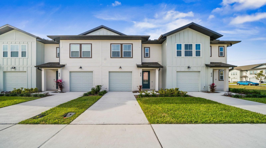 DAVENPORT, Florida 33896, 3 Bedrooms Bedrooms, ,2 BathroomsBathrooms,Residential,For Sale,LONGBOAT,0,MFRS5140314