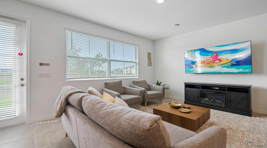 DAVENPORT, Florida 33896, 3 Bedrooms Bedrooms, ,2 BathroomsBathrooms,Residential,For Sale,LONGBOAT,0,MFRS5140314