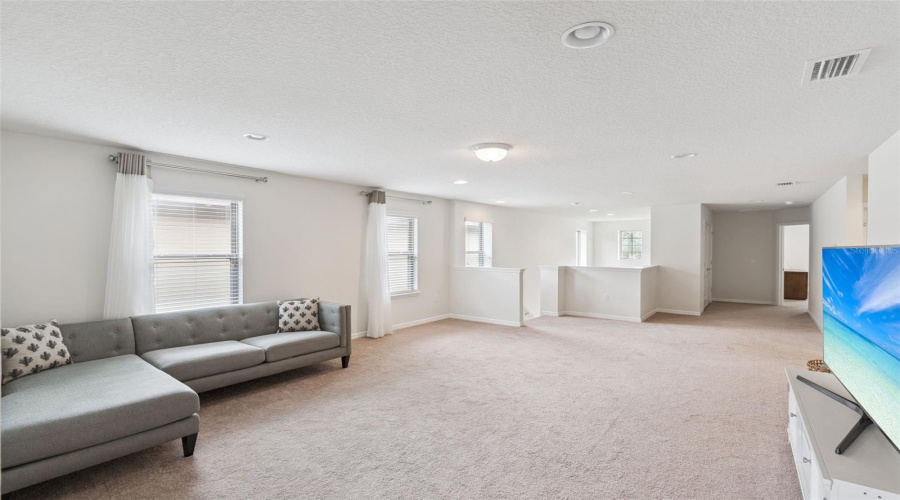 KISSIMMEE, Florida 34747, 6 Bedrooms Bedrooms, ,4 BathroomsBathrooms,Residential,For Sale,RHODES,0,MFRO6367887