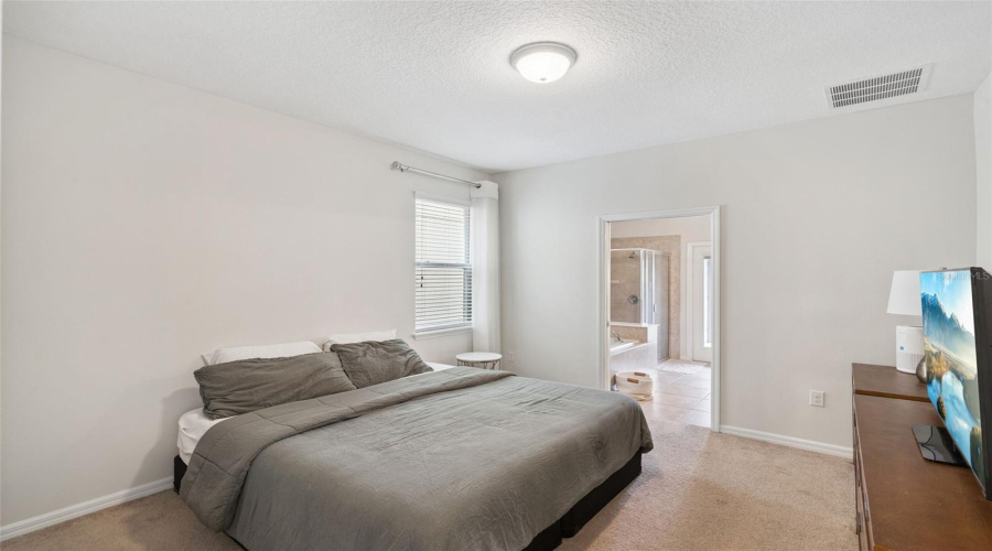 KISSIMMEE, Florida 34747, 6 Bedrooms Bedrooms, ,4 BathroomsBathrooms,Residential,For Sale,RHODES,0,MFRO6367887