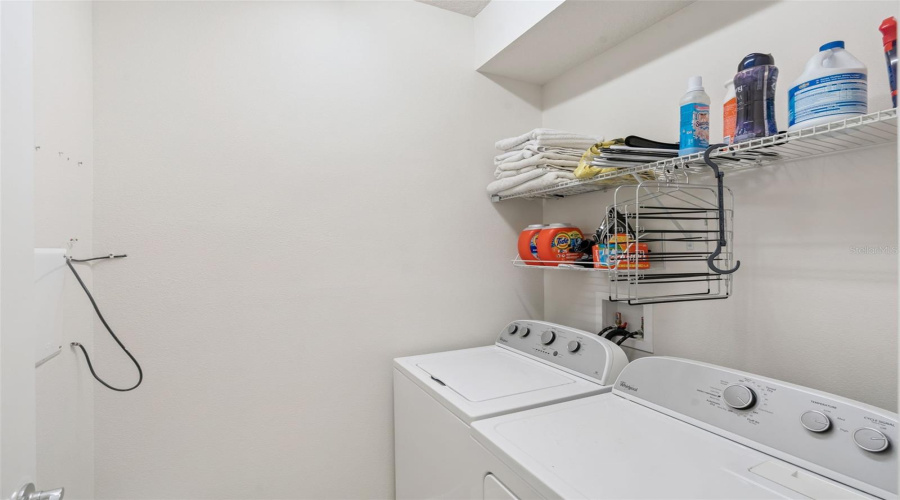 KISSIMMEE, Florida 34747, 6 Bedrooms Bedrooms, ,4 BathroomsBathrooms,Residential,For Sale,RHODES,0,MFRO6367887