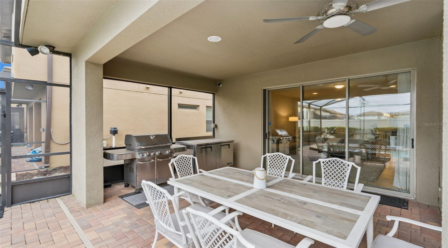 KISSIMMEE, Florida 34747, 6 Bedrooms Bedrooms, ,4 BathroomsBathrooms,Residential,For Sale,RHODES,0,MFRO6367887