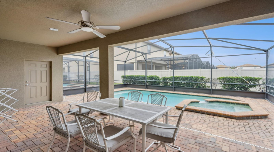 KISSIMMEE, Florida 34747, 6 Bedrooms Bedrooms, ,4 BathroomsBathrooms,Residential,For Sale,RHODES,0,MFRO6367887