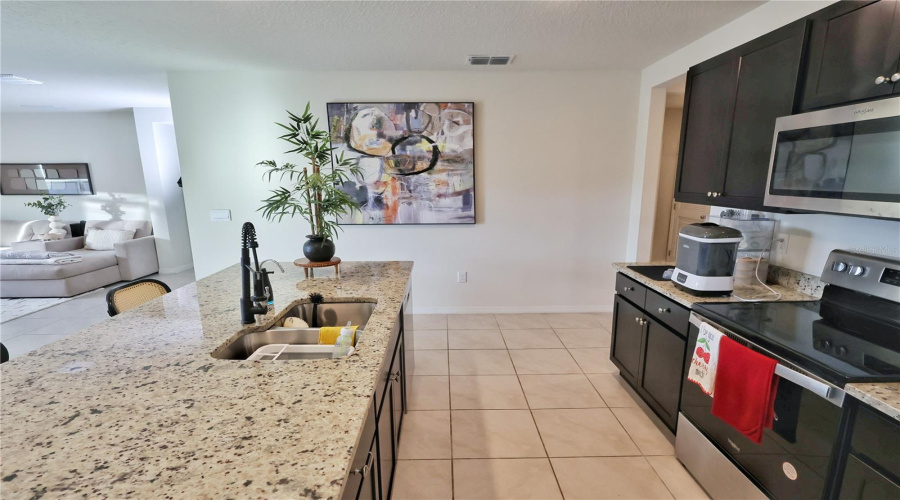 DAVENPORT, Florida 33837, 4 Bedrooms Bedrooms, ,2 BathroomsBathrooms,Residential,For Sale,BUCKEYE,0,MFRO6367400