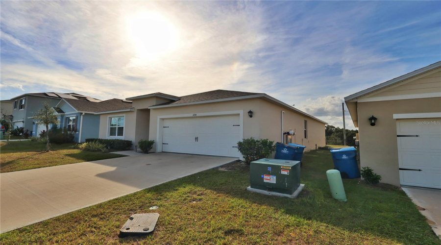 DAVENPORT, Florida 33837, 4 Bedrooms Bedrooms, ,2 BathroomsBathrooms,Residential,For Sale,BUCKEYE,0,MFRO6367400