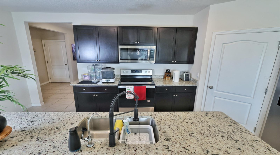 DAVENPORT, Florida 33837, 4 Bedrooms Bedrooms, ,2 BathroomsBathrooms,Residential,For Sale,BUCKEYE,0,MFRO6367400