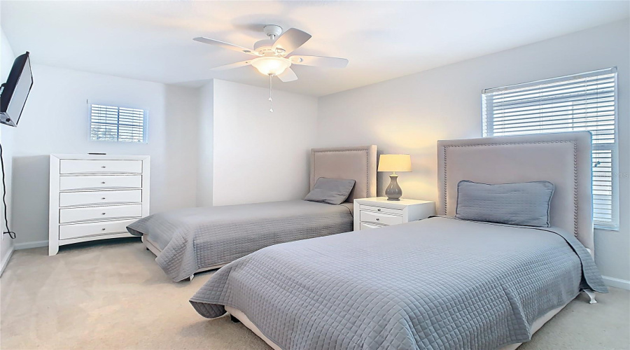 KISSIMMEE, Florida 34747, 5 Bedrooms Bedrooms, ,5 BathroomsBathrooms,Residential,For Sale,DAULBY,0,MFRO6367961