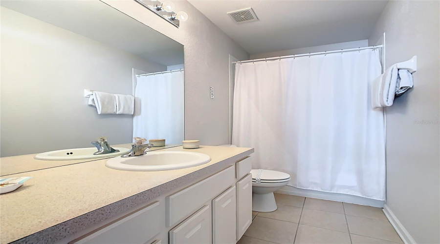 KISSIMMEE, Florida 34747, 5 Bedrooms Bedrooms, ,5 BathroomsBathrooms,Residential,For Sale,DAULBY,0,MFRO6367961