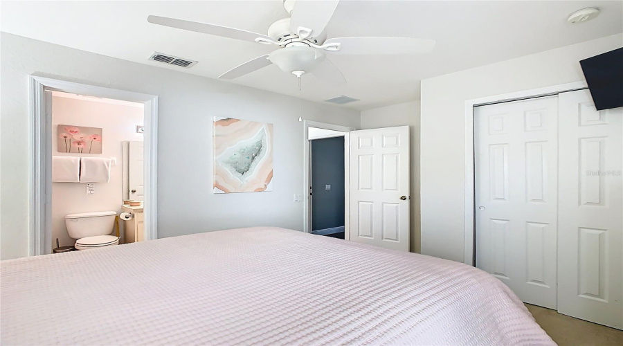 KISSIMMEE, Florida 34747, 5 Bedrooms Bedrooms, ,5 BathroomsBathrooms,Residential,For Sale,DAULBY,0,MFRO6367961