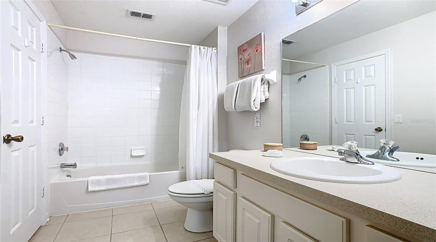 KISSIMMEE, Florida 34747, 5 Bedrooms Bedrooms, ,5 BathroomsBathrooms,Residential,For Sale,DAULBY,0,MFRO6367961