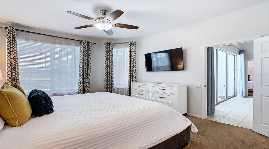 KISSIMMEE, Florida 34747, 5 Bedrooms Bedrooms, ,5 BathroomsBathrooms,Residential,For Sale,DAULBY,0,MFRO6367961