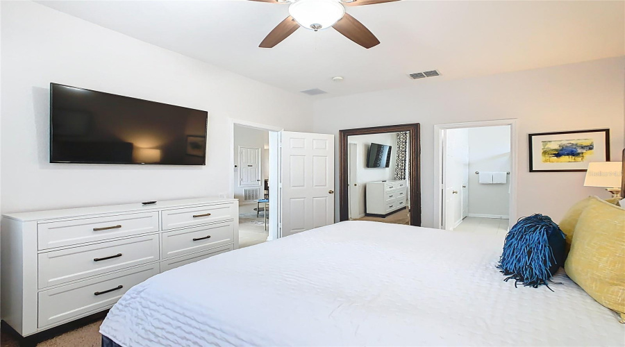 KISSIMMEE, Florida 34747, 5 Bedrooms Bedrooms, ,5 BathroomsBathrooms,Residential,For Sale,DAULBY,0,MFRO6367961