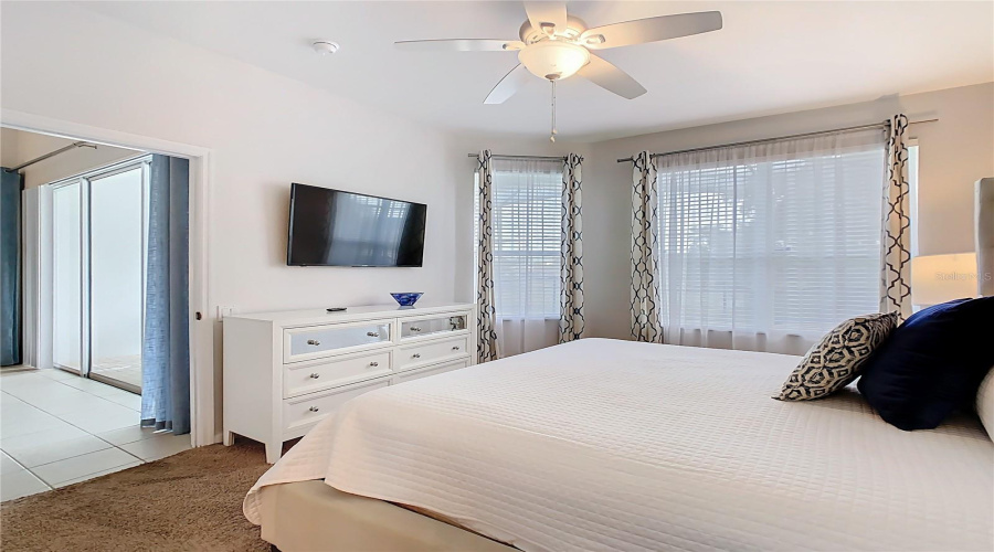 KISSIMMEE, Florida 34747, 5 Bedrooms Bedrooms, ,5 BathroomsBathrooms,Residential,For Sale,DAULBY,0,MFRO6367961