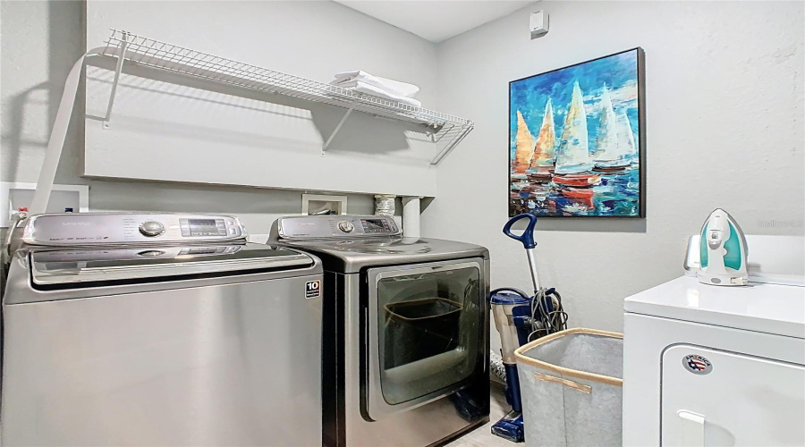 KISSIMMEE, Florida 34747, 5 Bedrooms Bedrooms, ,5 BathroomsBathrooms,Residential,For Sale,DAULBY,0,MFRO6367961