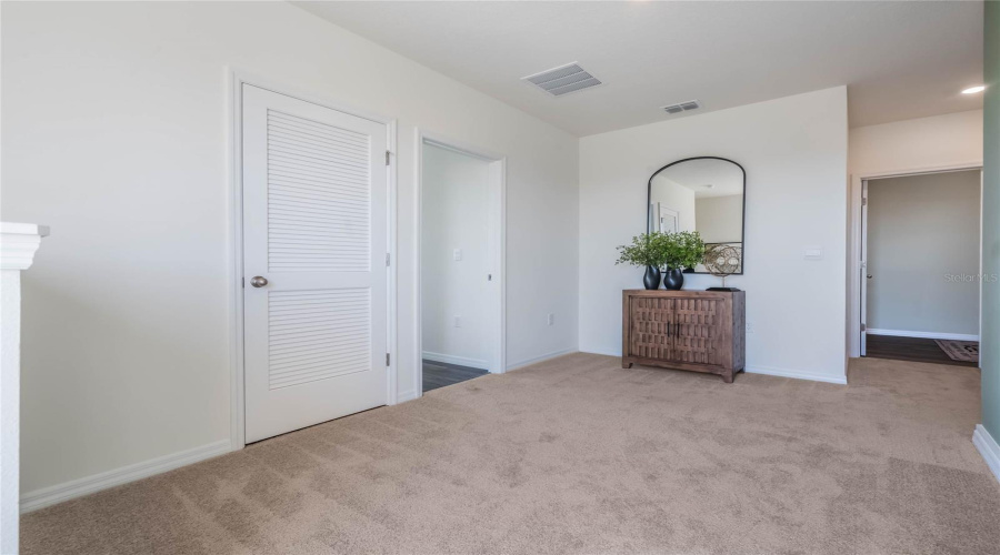 DAVENPORT, Florida 33896, 5 Bedrooms Bedrooms, ,3 BathroomsBathrooms,Residential,For Sale,OAKS RIVER STREET,0,MFRO6366918