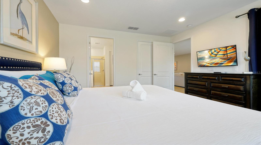 KISSIMMEE, Florida 34747, 6 Bedrooms Bedrooms, ,6 BathroomsBathrooms,Residential,For Sale,PENDANT,0,MFRW7881495