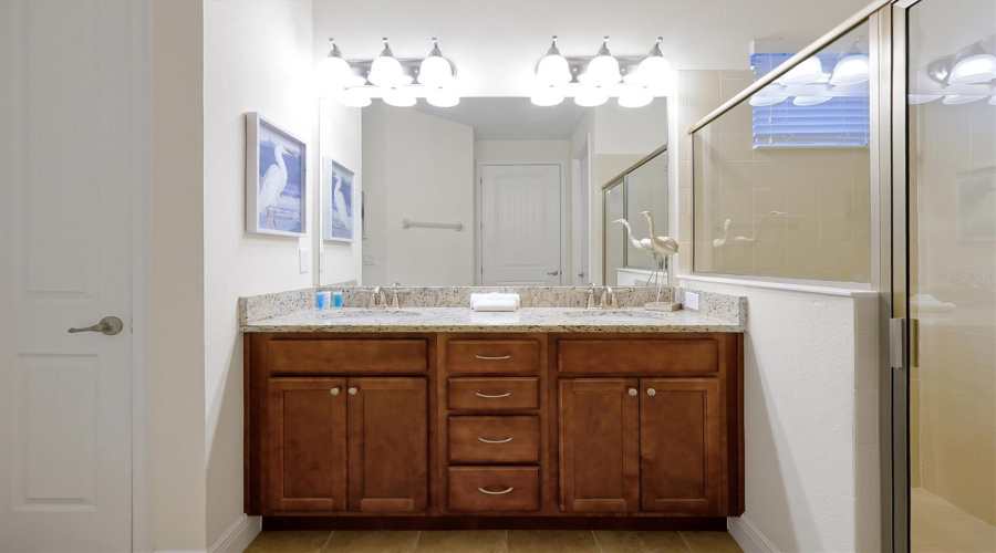 KISSIMMEE, Florida 34747, 6 Bedrooms Bedrooms, ,6 BathroomsBathrooms,Residential,For Sale,PENDANT,0,MFRW7881495