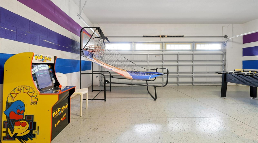 KISSIMMEE, Florida 34747, 6 Bedrooms Bedrooms, ,6 BathroomsBathrooms,Residential,For Sale,PENDANT,0,MFRW7881495