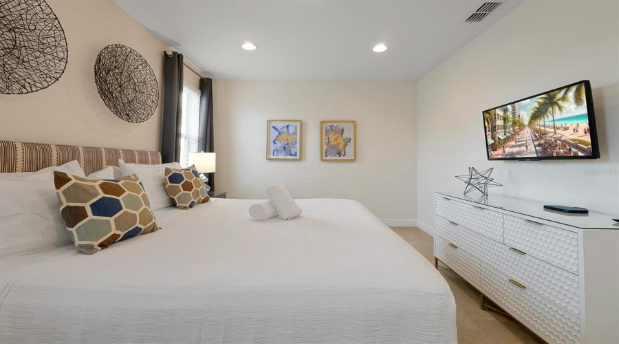 KISSIMMEE, Florida 34747, 6 Bedrooms Bedrooms, ,6 BathroomsBathrooms,Residential,For Sale,PENDANT,0,MFRW7881495