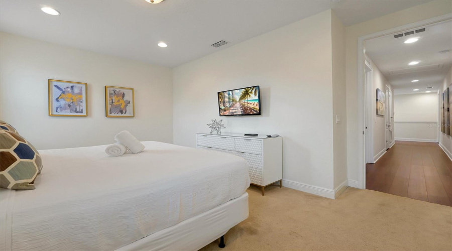 KISSIMMEE, Florida 34747, 6 Bedrooms Bedrooms, ,6 BathroomsBathrooms,Residential,For Sale,PENDANT,0,MFRW7881495