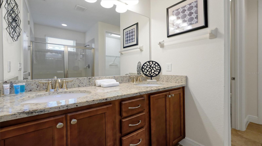 KISSIMMEE, Florida 34747, 6 Bedrooms Bedrooms, ,6 BathroomsBathrooms,Residential,For Sale,PENDANT,0,MFRW7881495