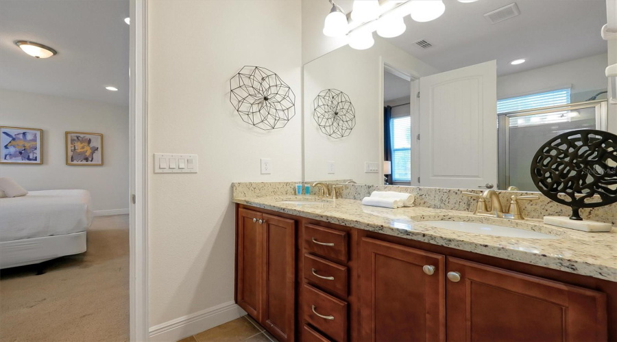 KISSIMMEE, Florida 34747, 6 Bedrooms Bedrooms, ,6 BathroomsBathrooms,Residential,For Sale,PENDANT,0,MFRW7881495