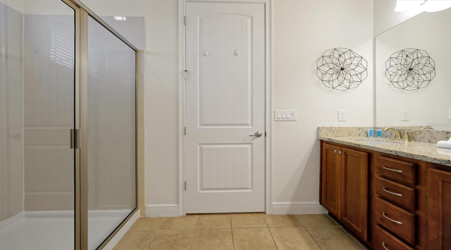 KISSIMMEE, Florida 34747, 6 Bedrooms Bedrooms, ,6 BathroomsBathrooms,Residential,For Sale,PENDANT,0,MFRW7881495