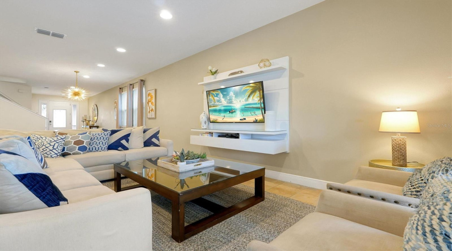 KISSIMMEE, Florida 34747, 6 Bedrooms Bedrooms, ,6 BathroomsBathrooms,Residential,For Sale,PENDANT,0,MFRW7881495